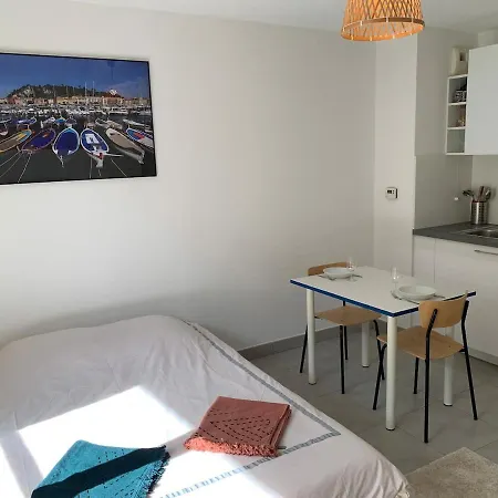 Joli Studio, Quartier Du Port Appartement *