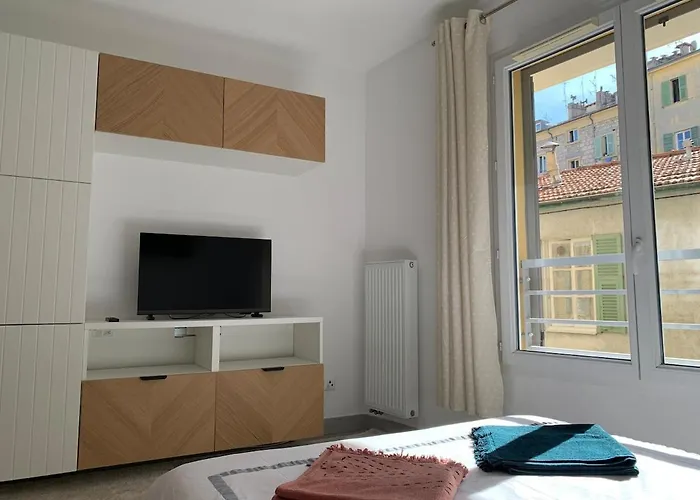 Joli Studio, Quartier Du Port Nice
