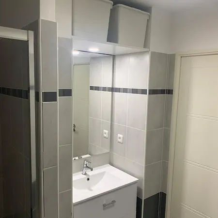 Joli Studio, Quartier Du Port ניס